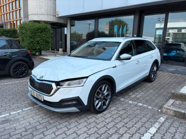 Skoda Octavia Wagon 2.0 tdi Scout 4x4 150cv dsg DANNEGGIATA