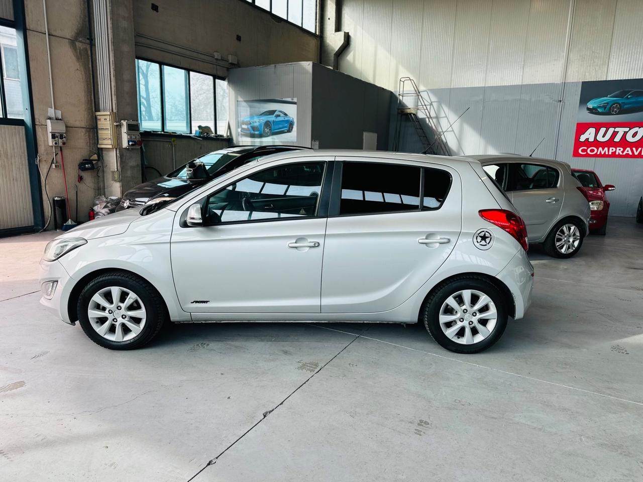 Hyundai i20 1.2 5p. Econext Sound Edition