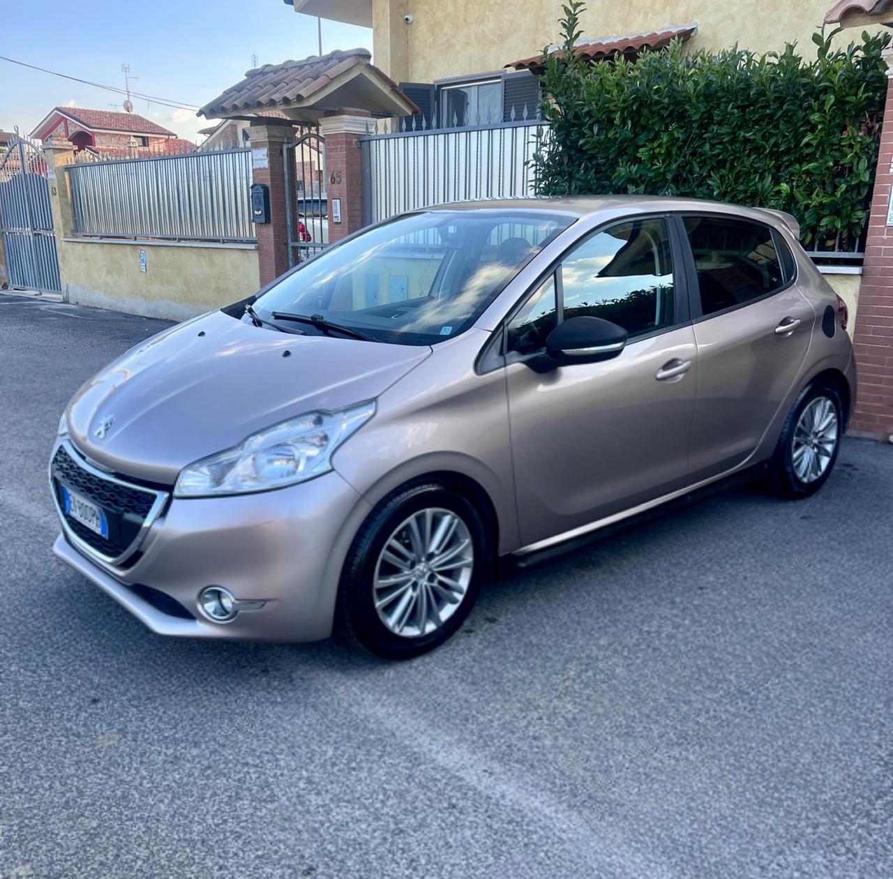 Peugeot 208 1.4 VTi 95 CV 5p. GPL Touring sport