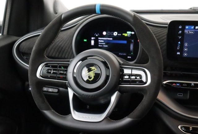 ABARTH 500e Scorpionissima JBL Premium Tetto Panoramico