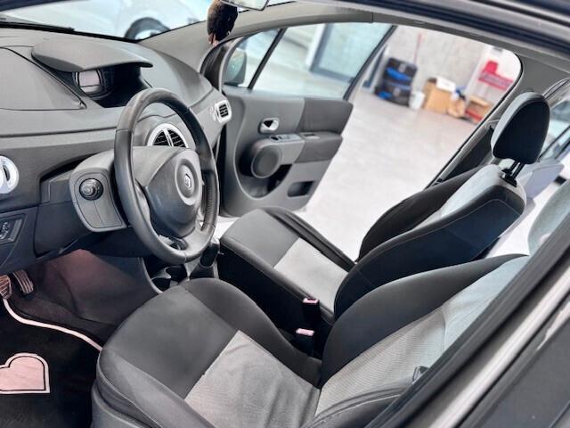 Renault Modus Grand 1.2 16V TCE Dynamique