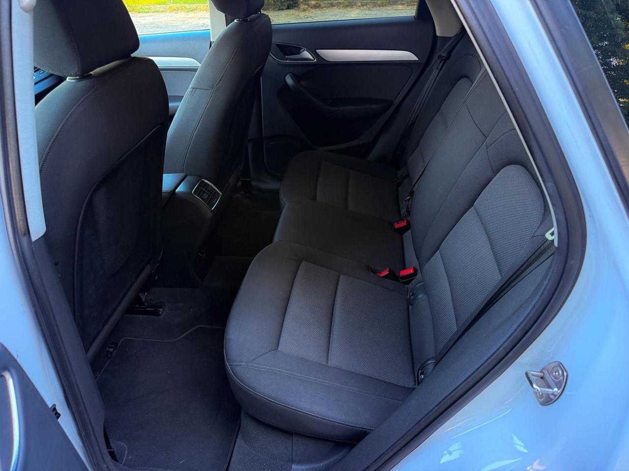 Audi Q3 2.0 TDI 120 CV Sport