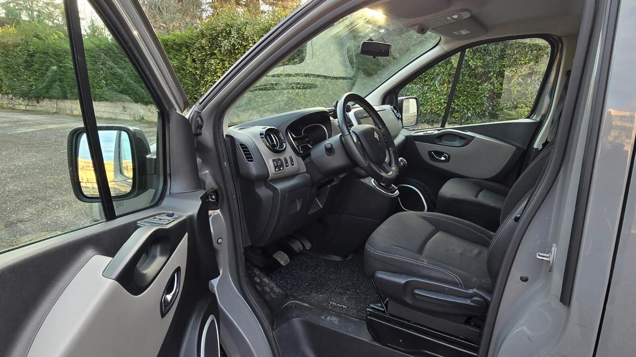 Renault Trafic 1.6 dCi 120CV Intens Passenger