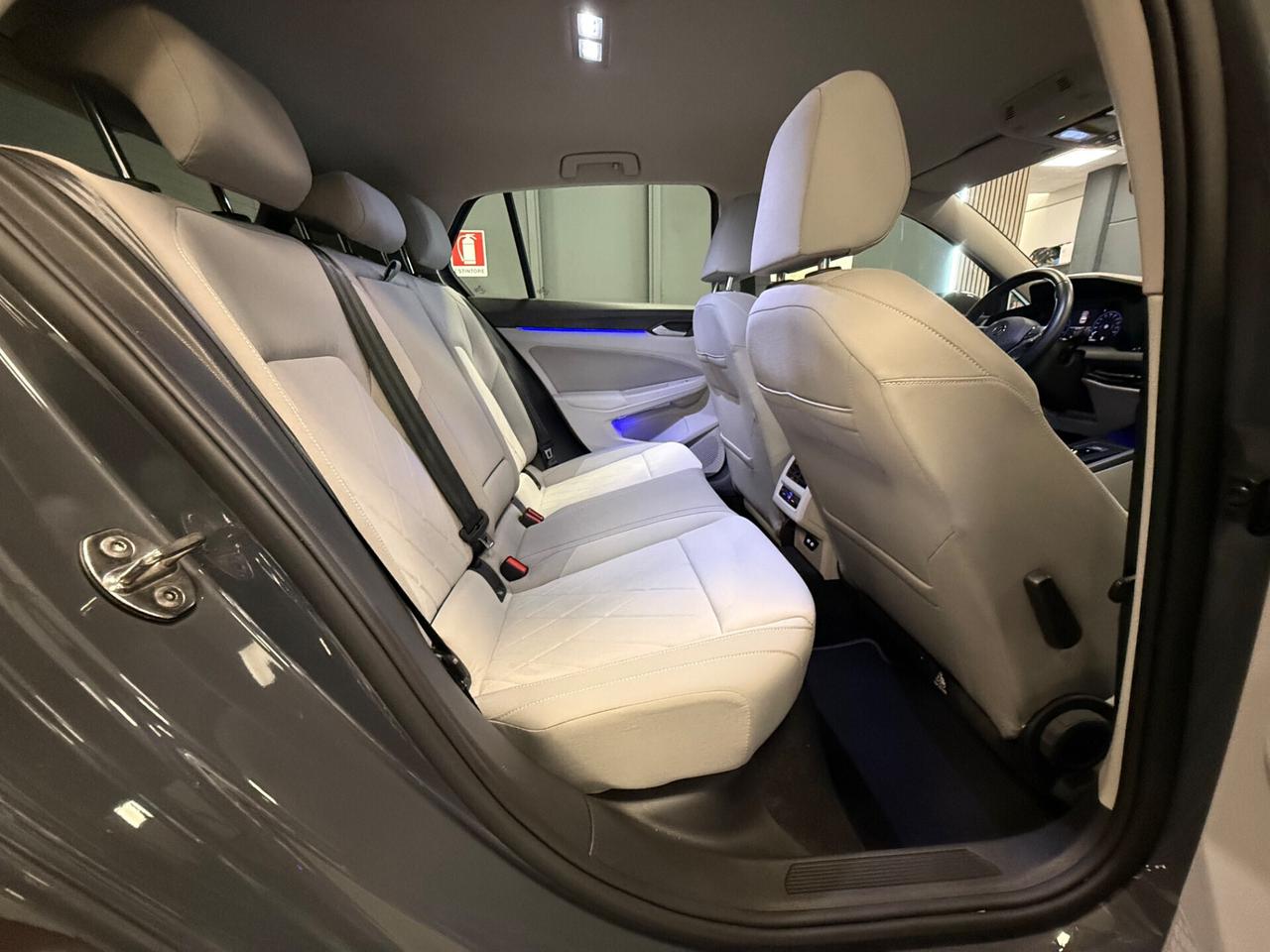 Volkswagen Golf 2.0 TDI SCR Style