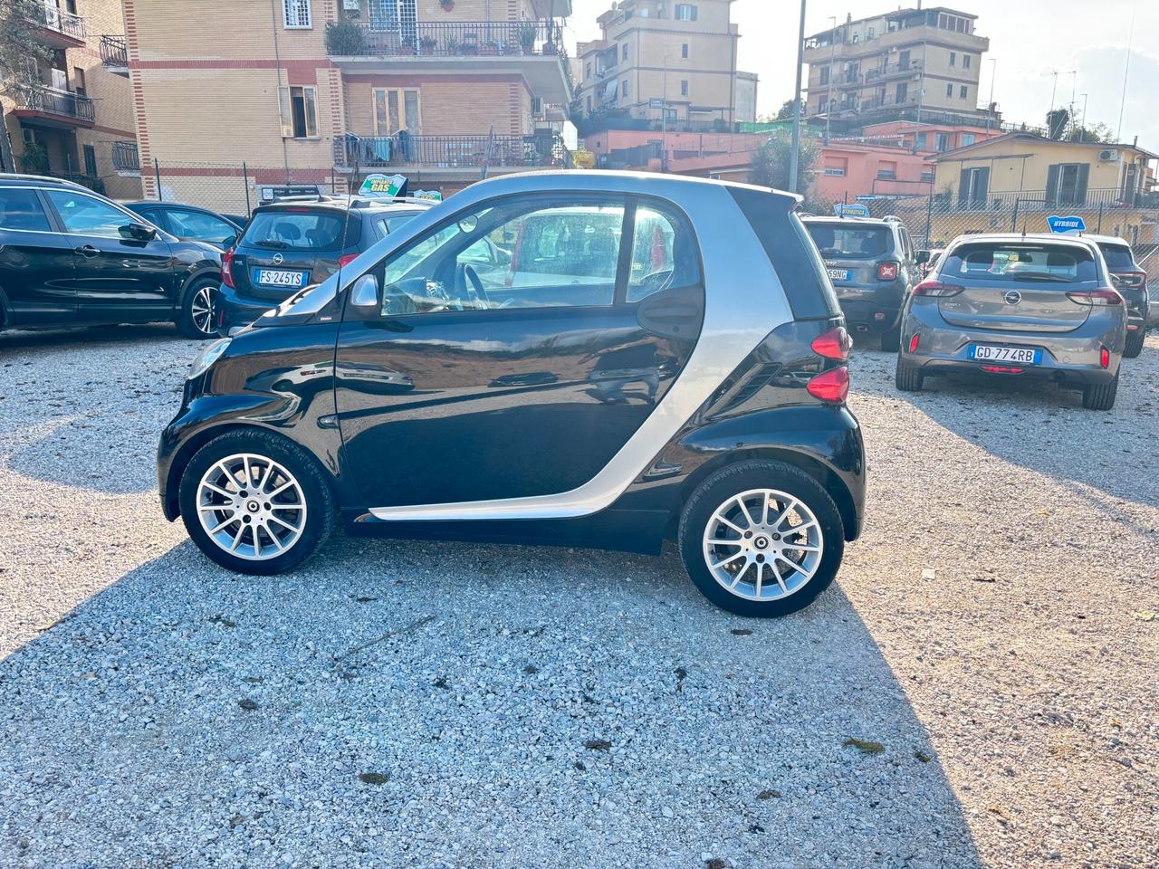 Smart ForTwo 52 kW MHD coupé White Tailor Made
