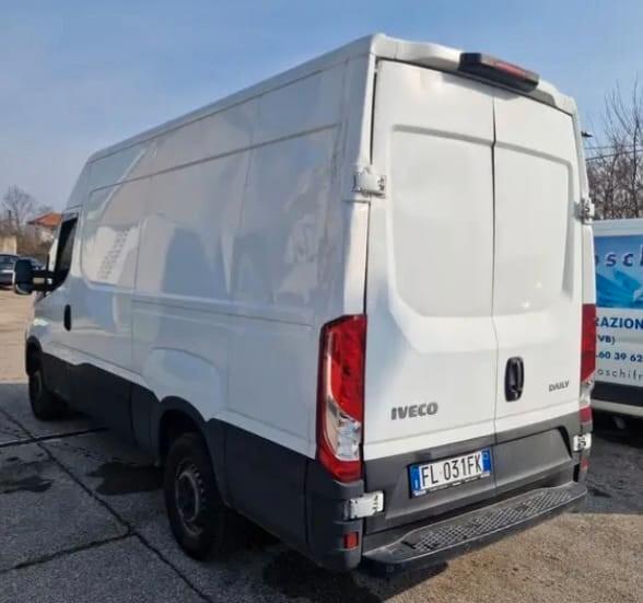 Iveco 2.2 autocarro per trasporto di cose anno 2018 kw100