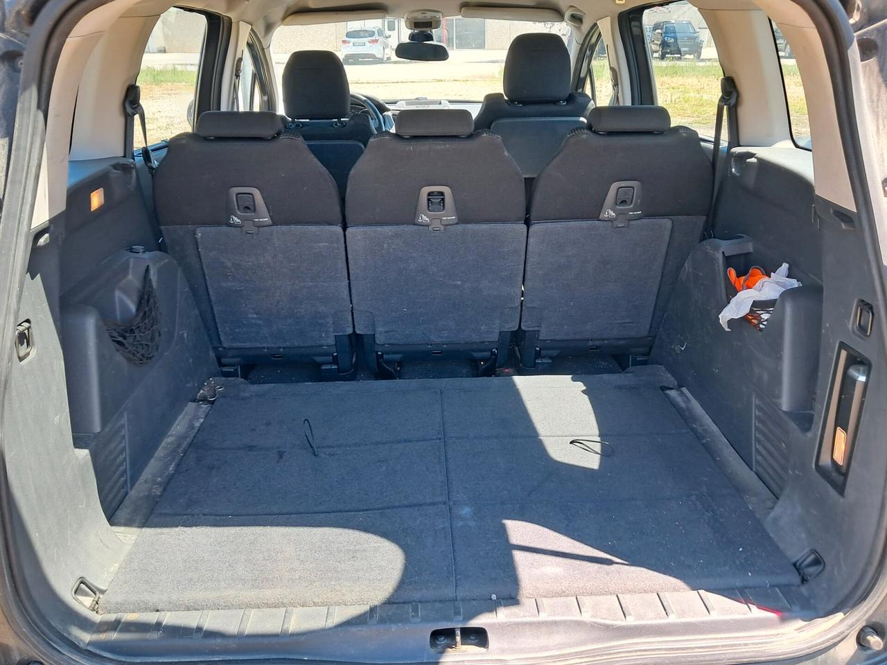 Peugeot 5008 1.6 HDi 112CV Business