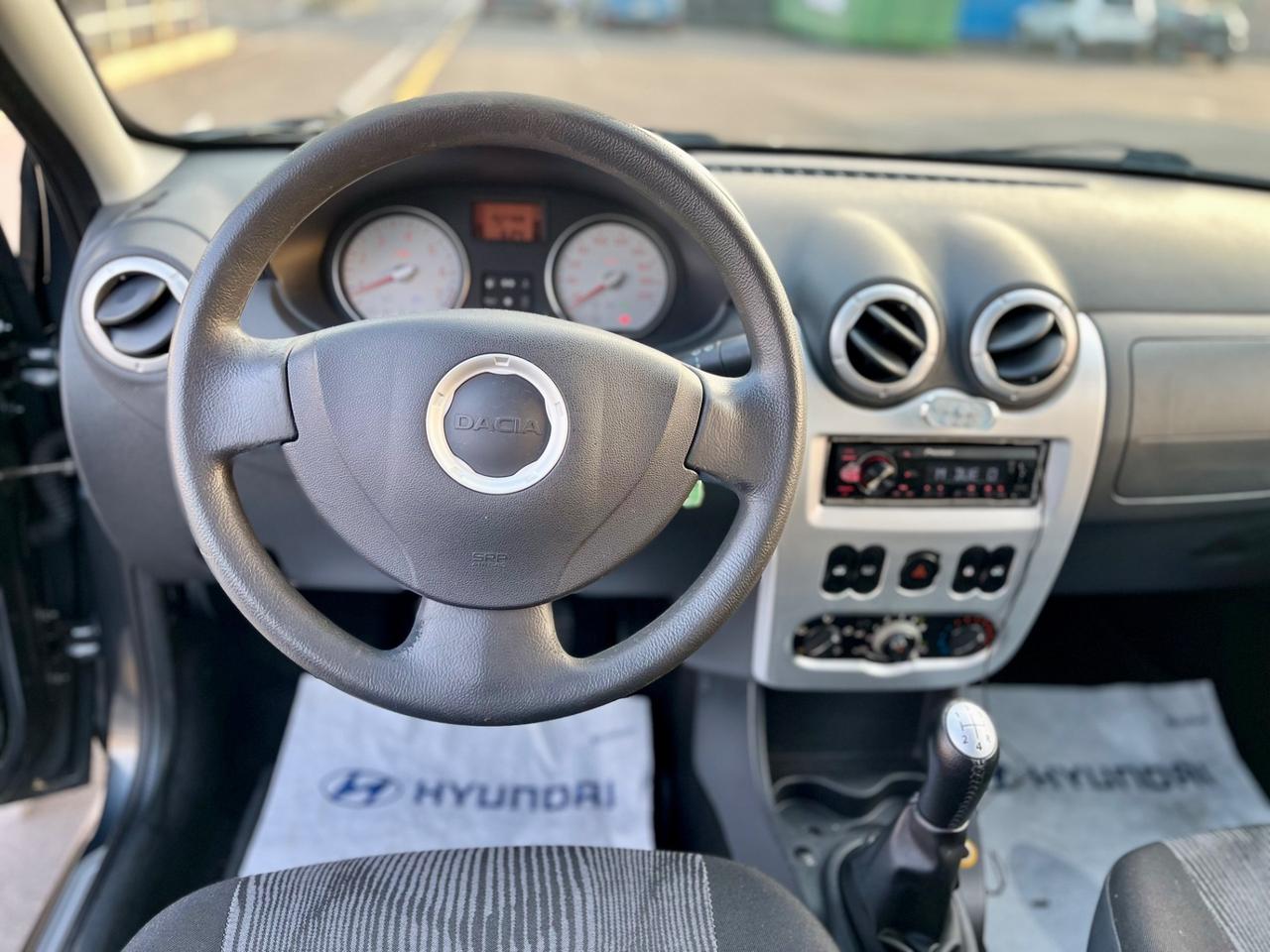 Dacia Sandero 1.4 8V Lauréate