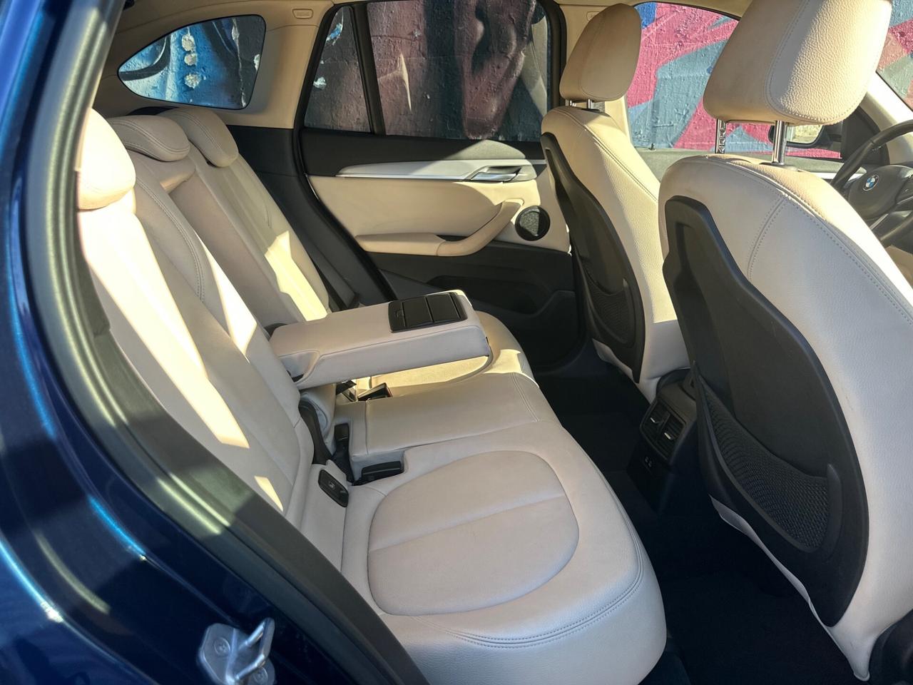 BMW X1 S-DRIVE 18d AUT/NAVI/LED/R.CAMERA/UNIPRO