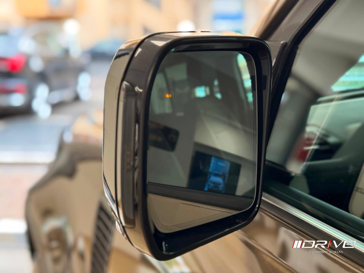 LAND ROVER Defender (2019) Defender 110 3.0D I6...