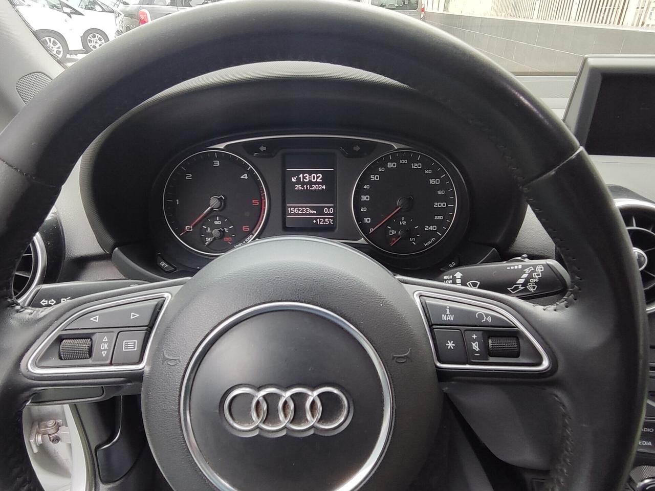 Audi A1 1.6 TDI Attraction 105cv