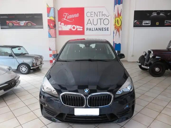 Bmw 2er Active Tourer 220d Active Tourer Advantage aut.