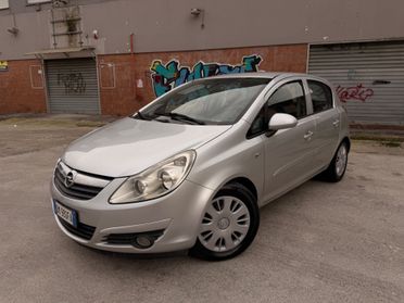 Opel Corsa Restayling 1.2 benz 5 porte Full Perfetta
