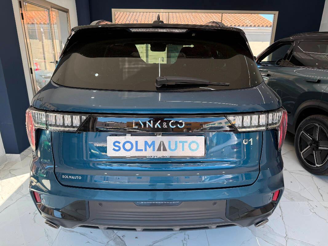Lynk and Co 01 1.5 td phev auto
