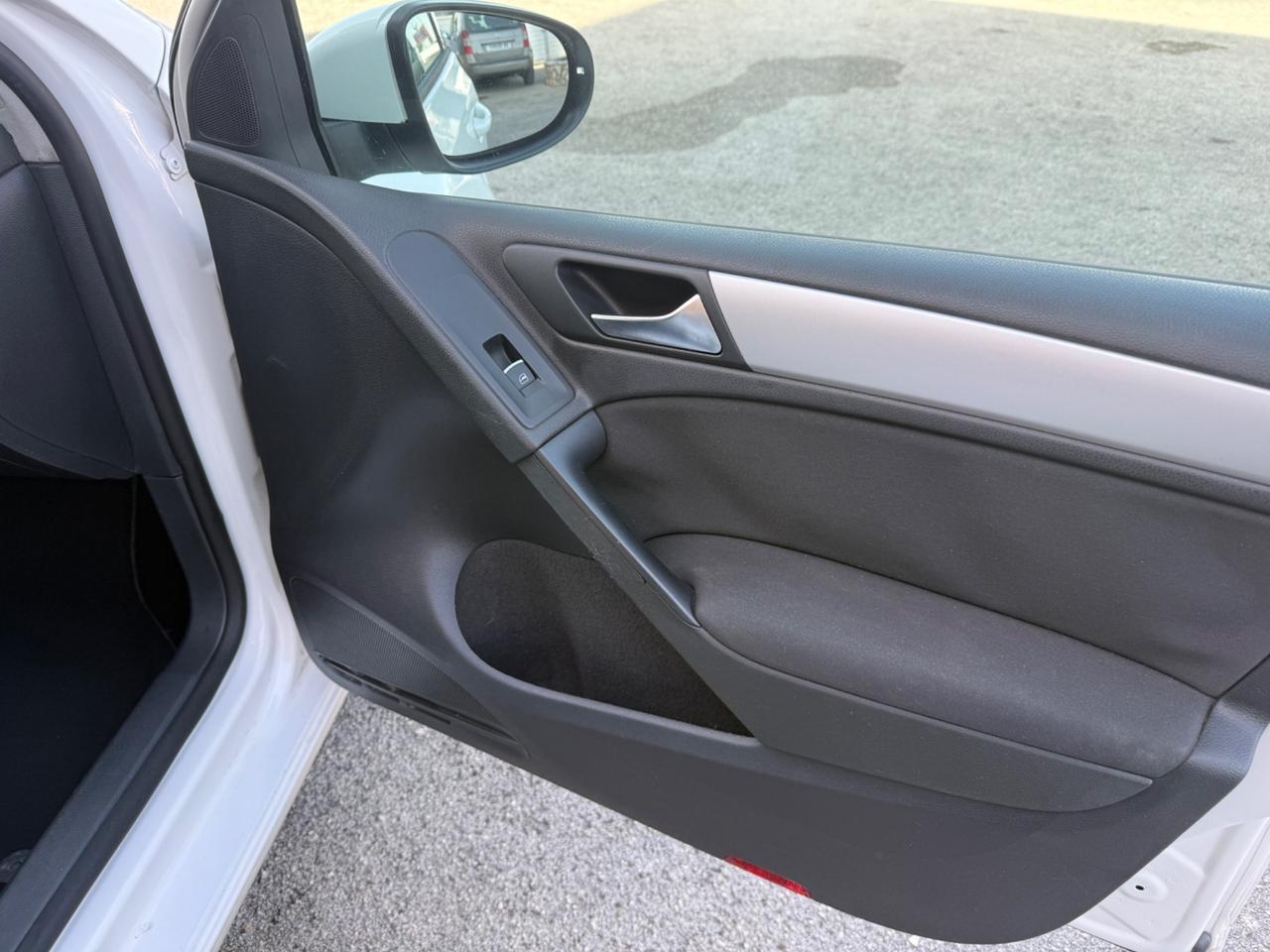 Volkswagen Golf 1.6 TDI DPF 5p. Highline