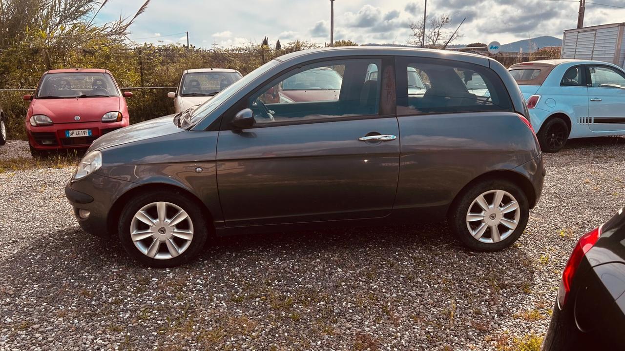 Lancia Ypsilon 1.3 Multijet 16V Platino