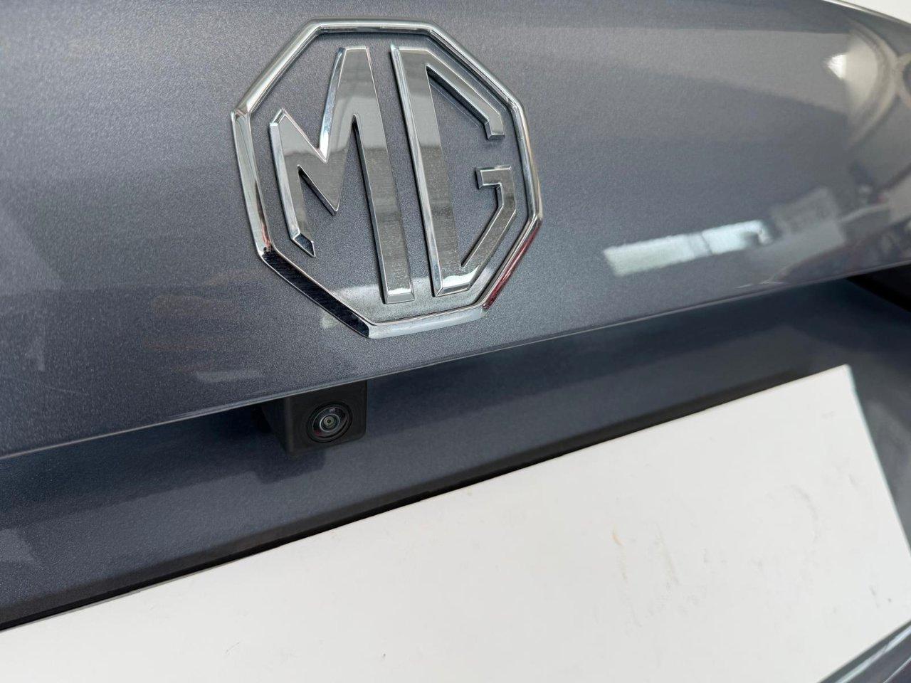 Mg ZS 1.5 hybrid+ Luxury auto (KM 0)