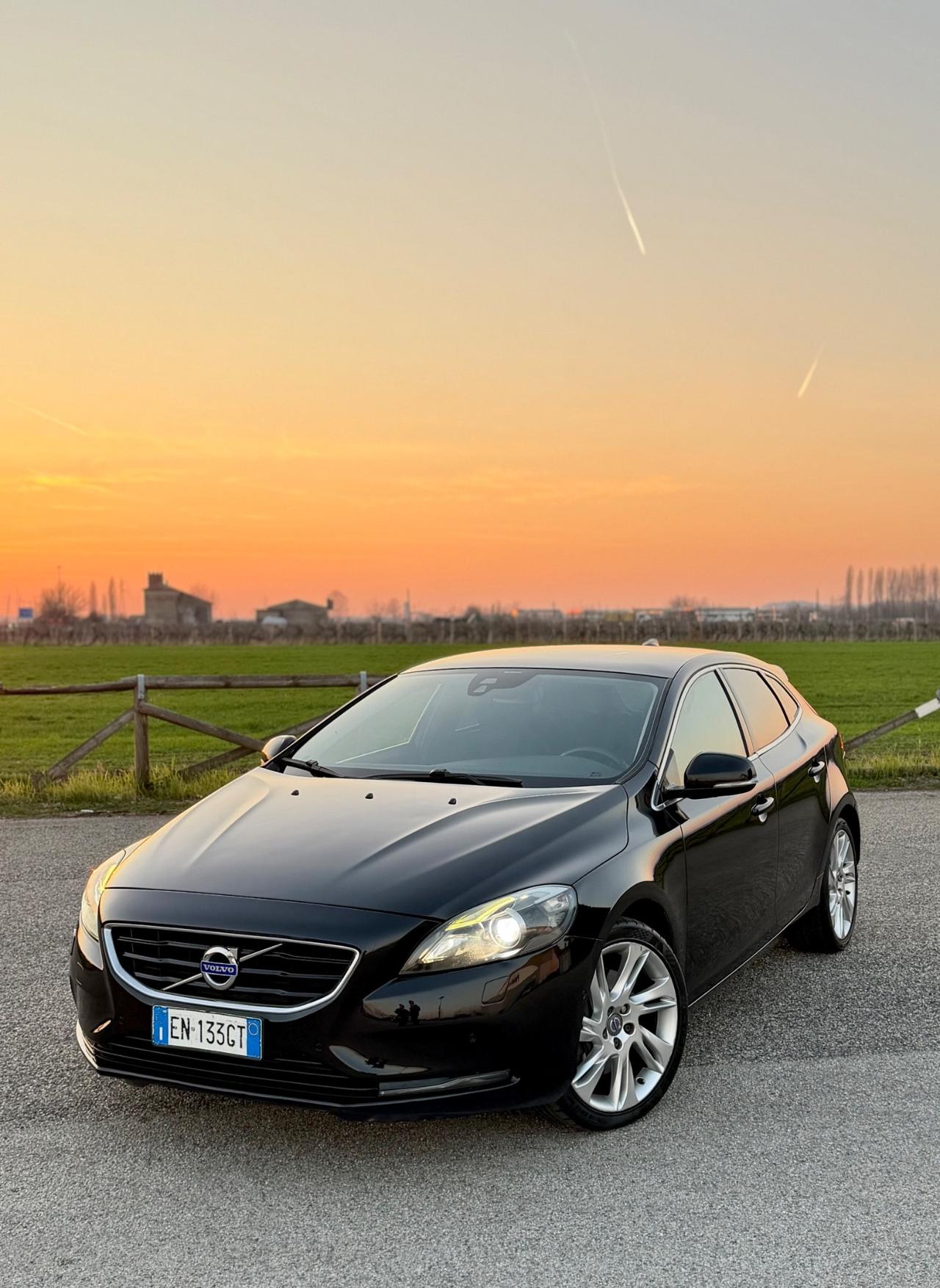 Volvo V40 D3 Geartronic Summum