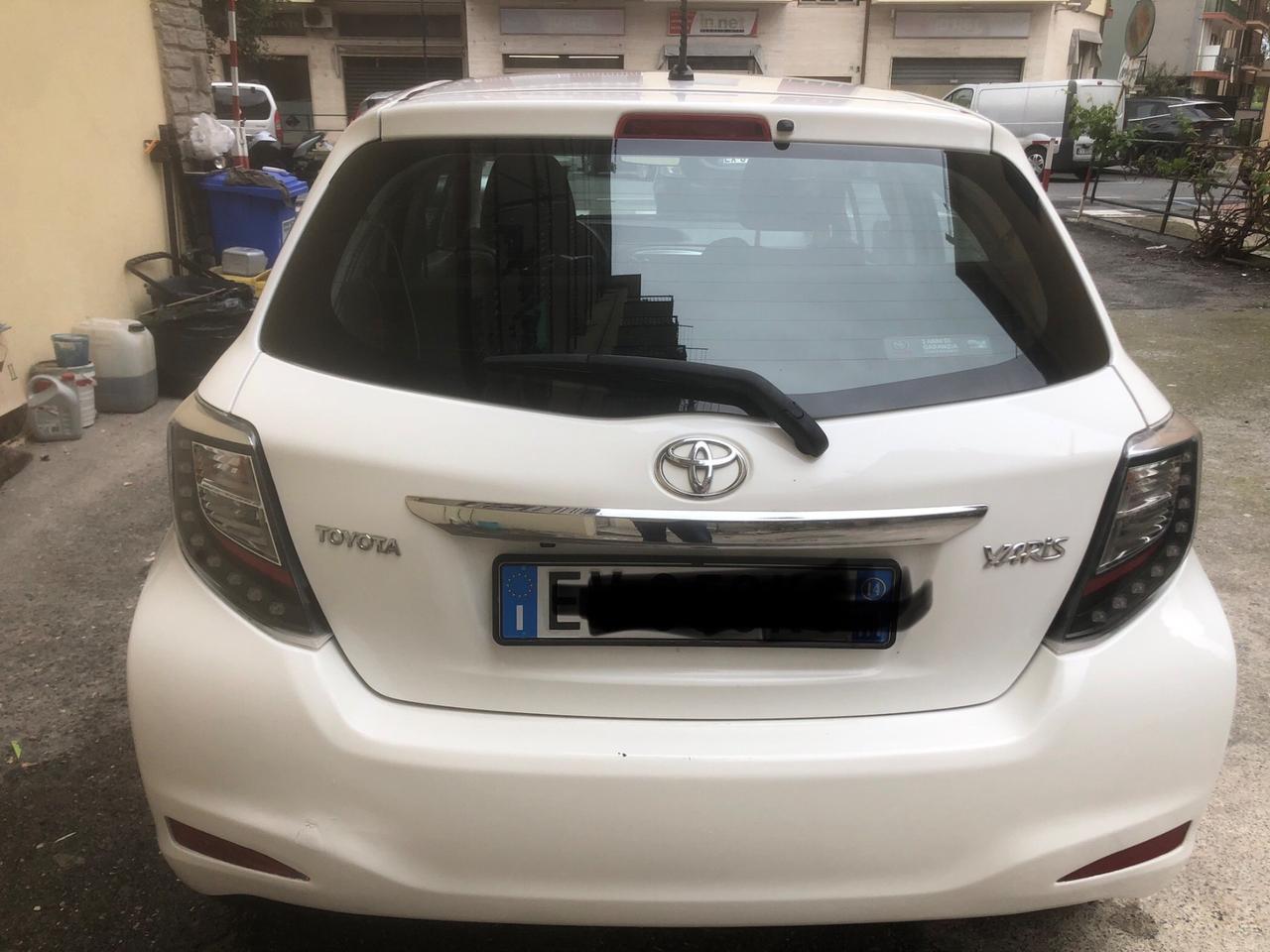 Toyota Yaris 1.0 5 porte Lounge 2014 km 47000