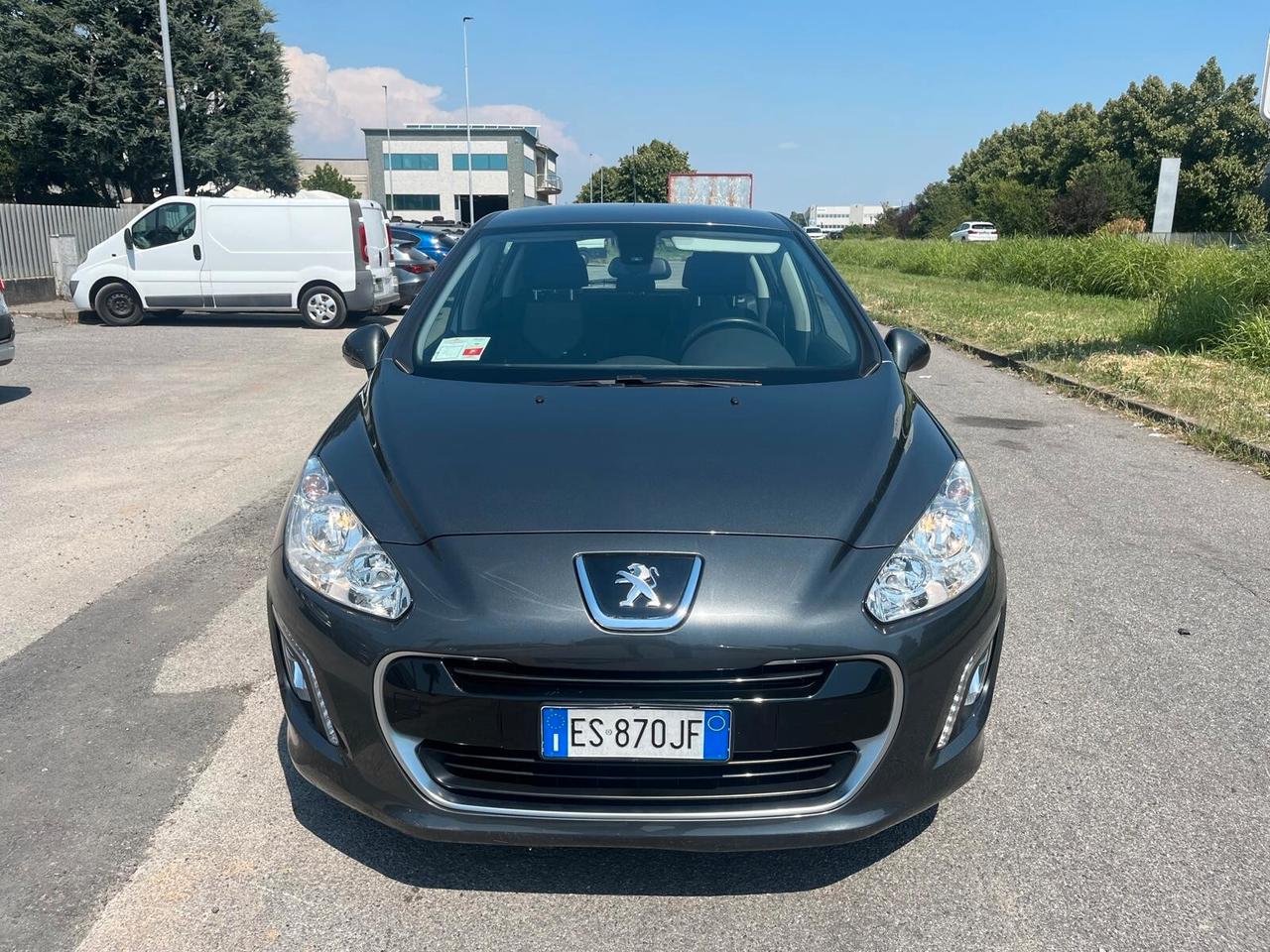 Peugeot 308 1.6 8V e-HDi 112CV