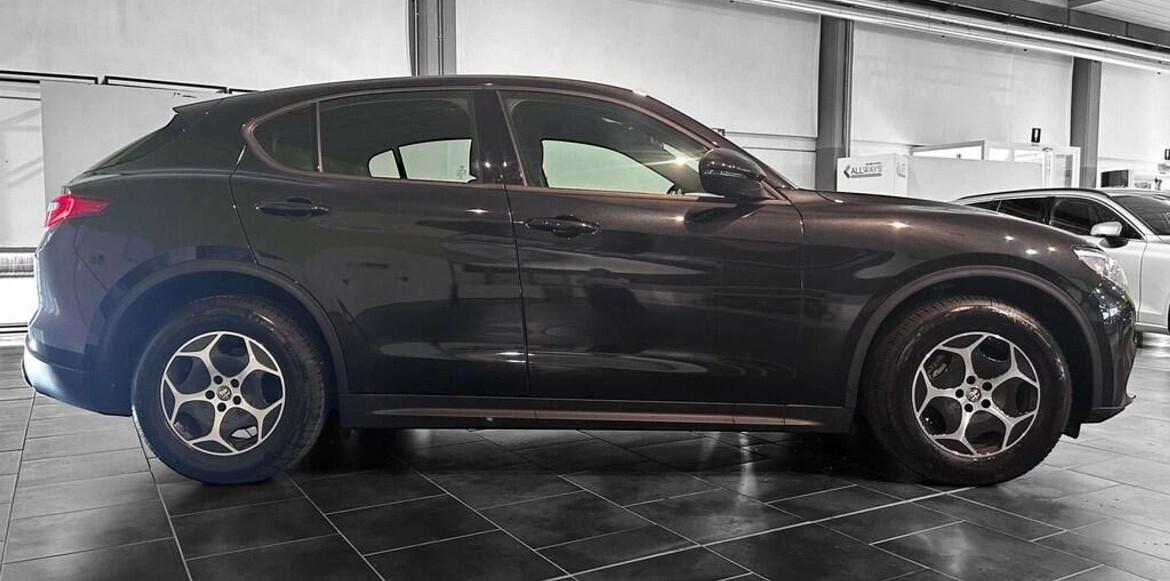 Alfa Romeo Stelvio 2.2 Turbodiesel 190 CV AT8 RWD Business