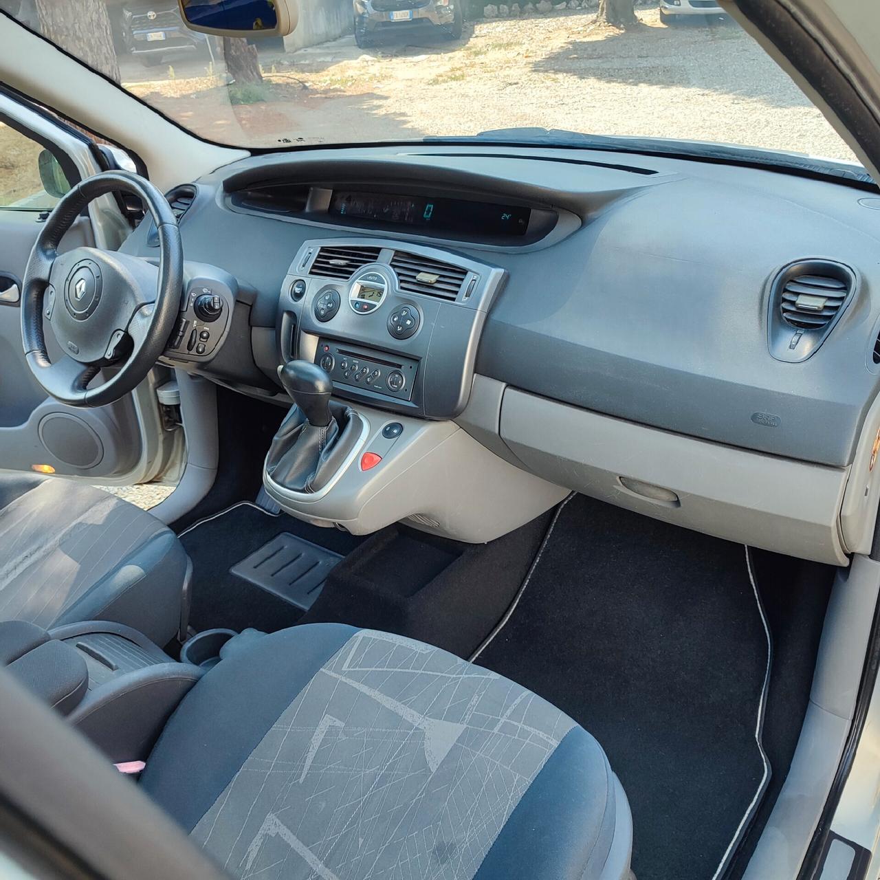 Renault Scenic Scénic 1.6 16V Luxe Dynamique