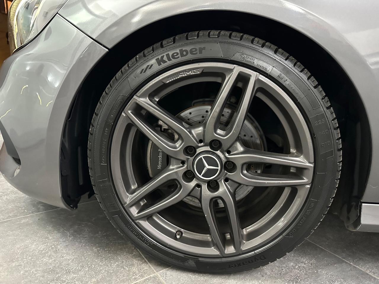 Mercedes-benz A 200 d Premium