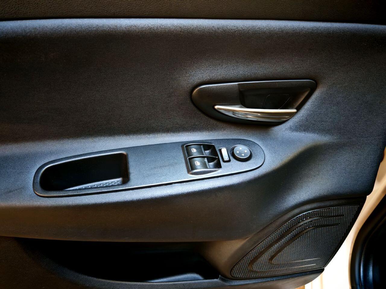 Lancia Ypsilon 1.2 GPL Gold