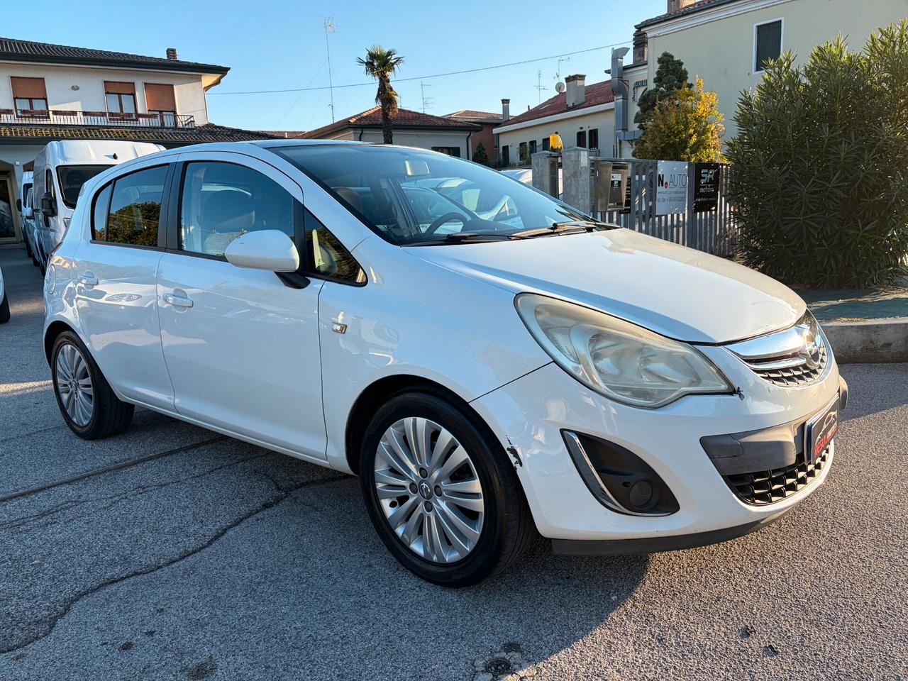 Opel Corsa 1.2 5 porte Elective