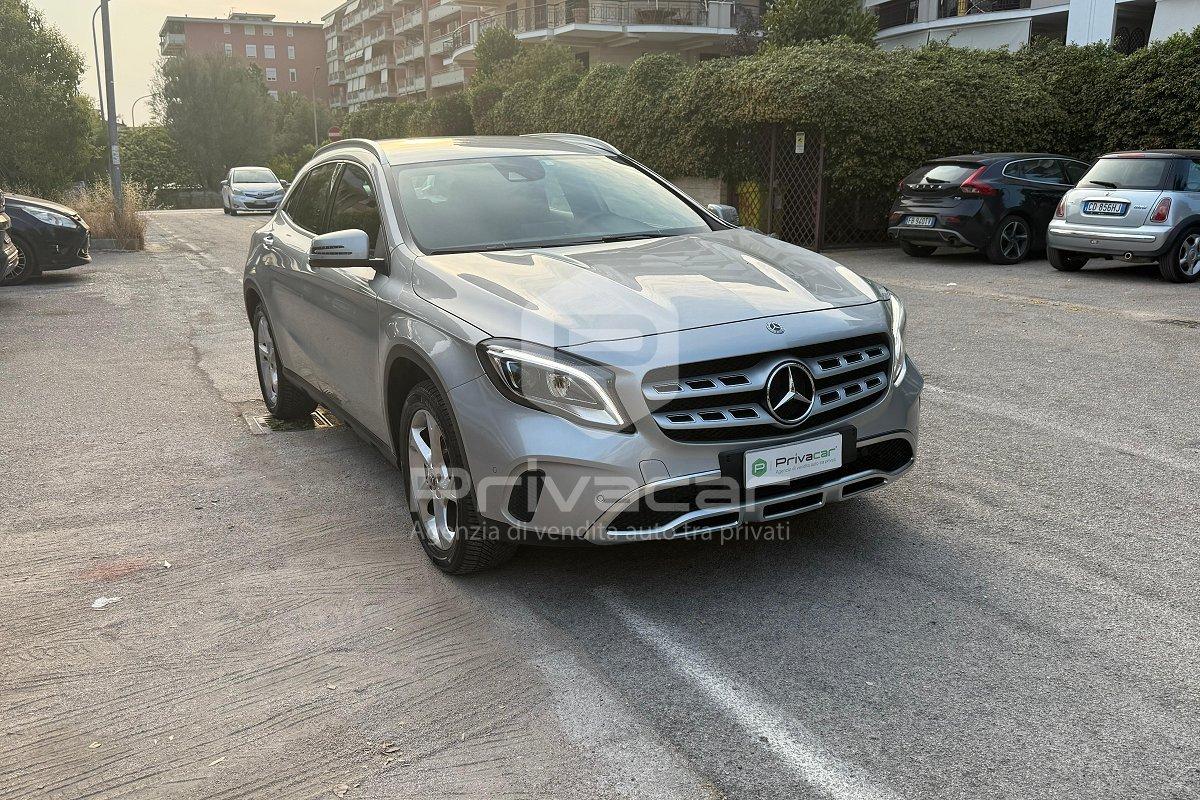 MERCEDES GLA 200 d Automatic Sport