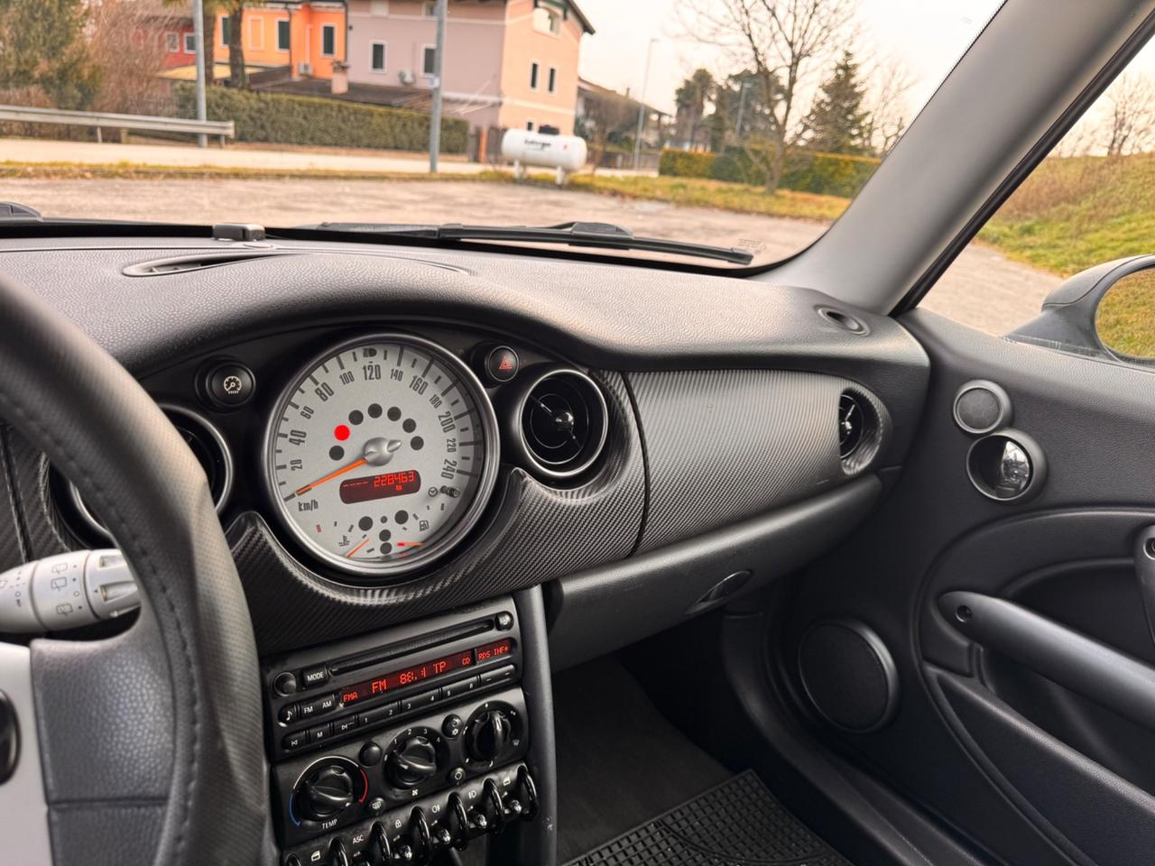 Mini 1.6 16V ok neopatentati