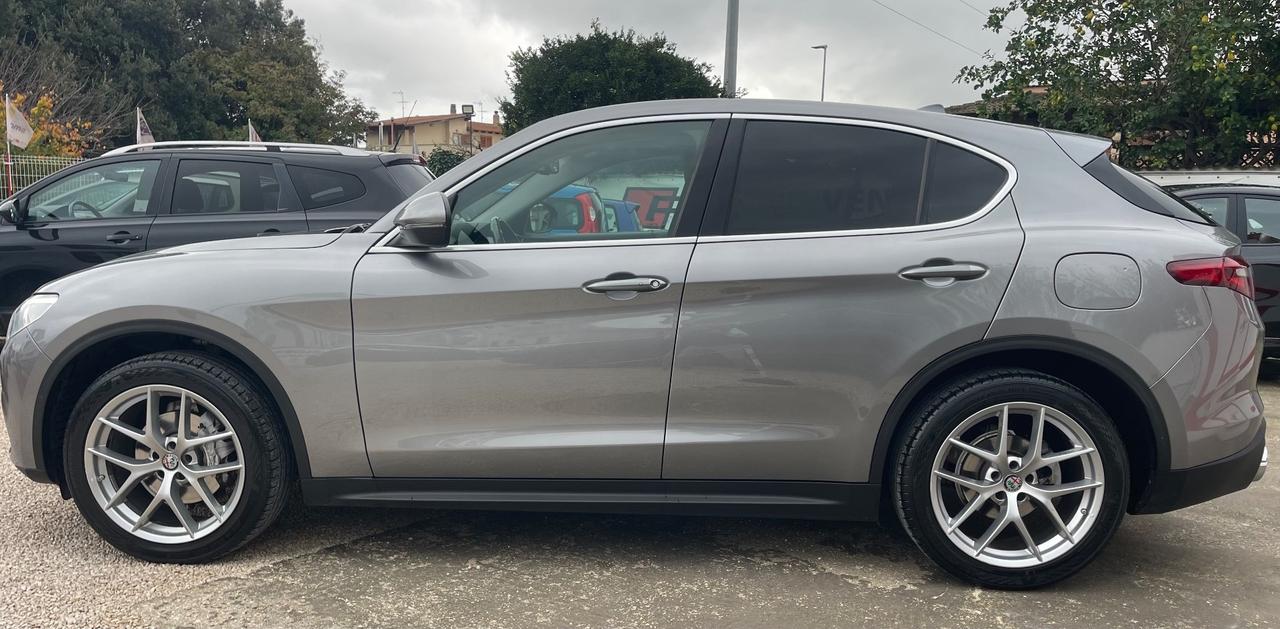 Alfa Romeo Stelvio Executive AT8 Q4 2.2 TurboDiesel 210cv
