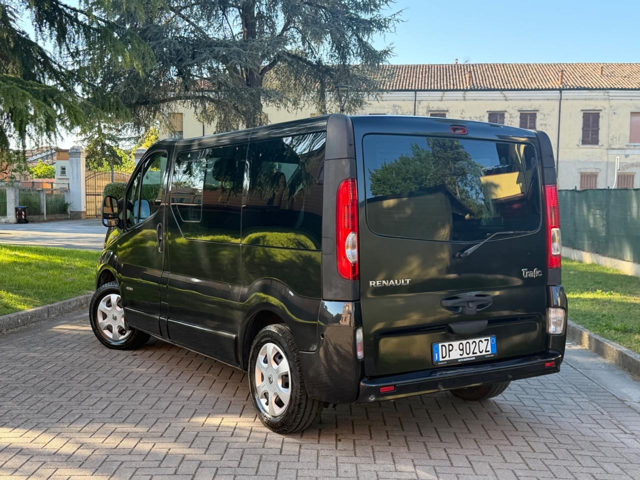 Renault Trafic 2.0 dCi/ Passenger Pack 7+1
