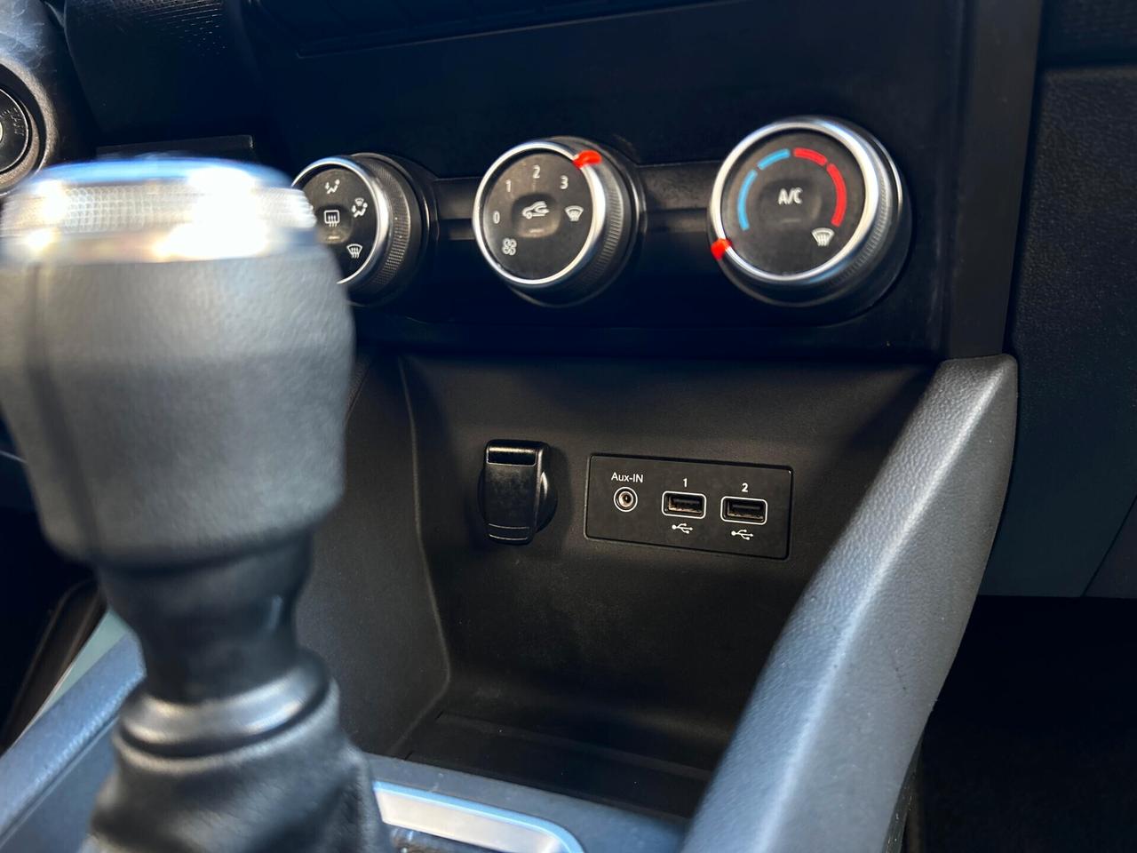 RENAULT CLIO ADATTA PER NEOPATENTATI - ANNO 2020 - Cc 1.0 - Cv 100