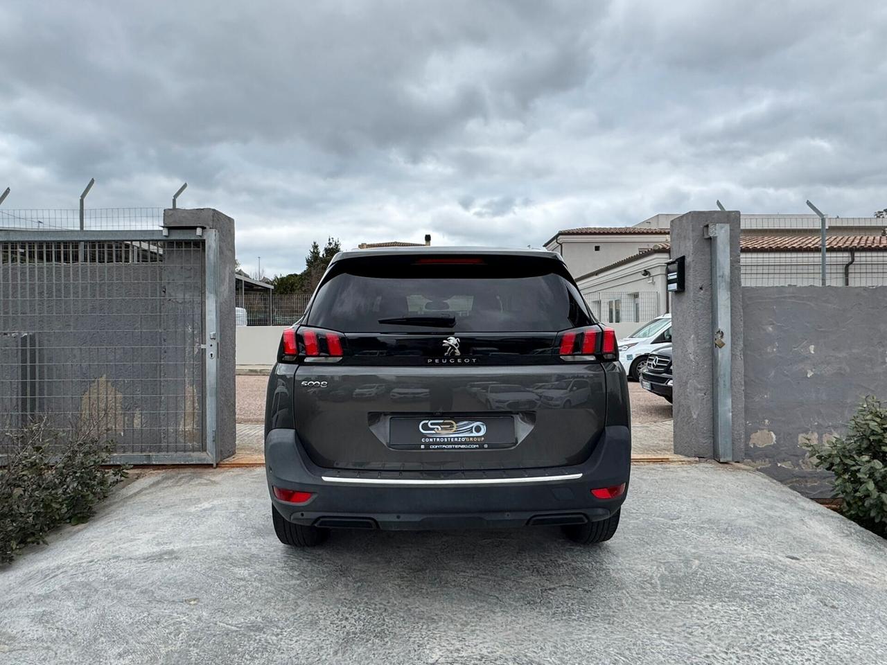 Peugeot 5008 Blue HDI 130cv