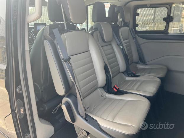 Ford Tourneo Custom 2.0 TDCi 130CV 9 posti