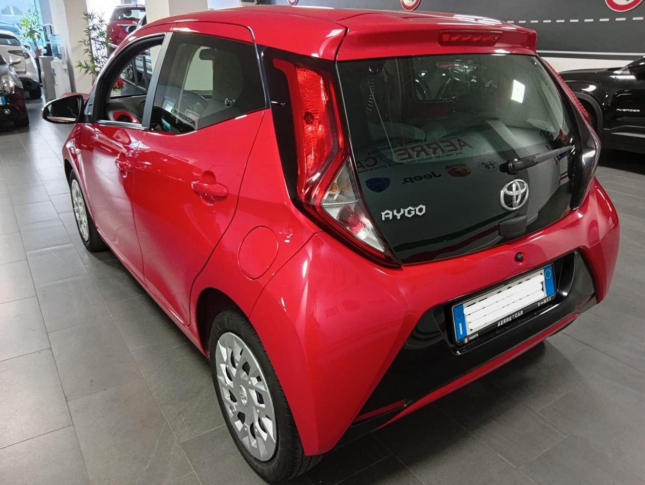 Toyota Aygo 1.0 VVT-i 72 CV 5 porte x-play