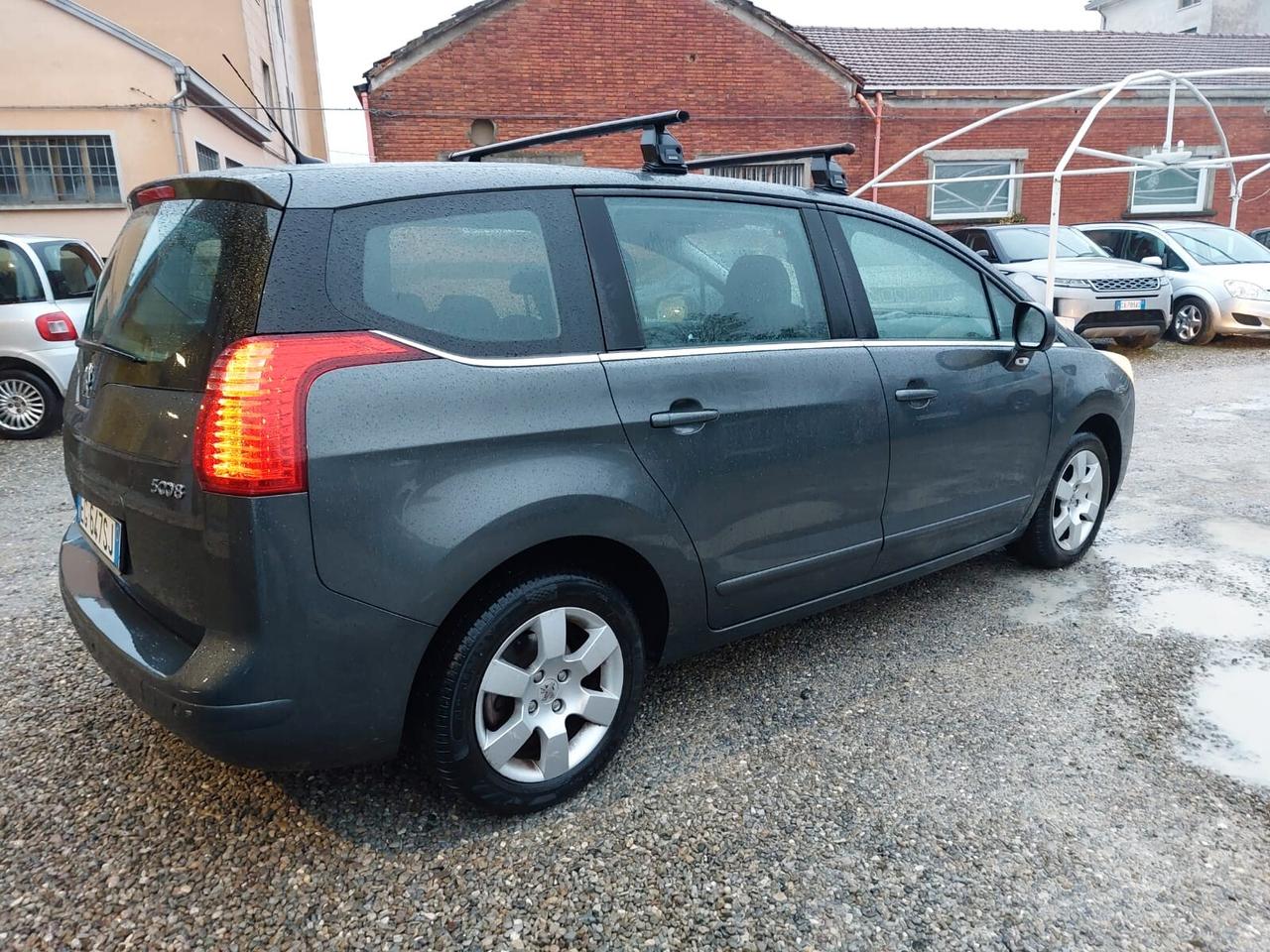 Peugeot 5008 1.6 HDi 112CV 12 MESI GARANZIA