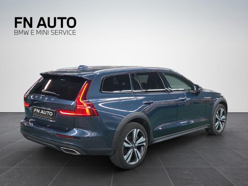 VOLVO V60 CC (2018-2024) V60 Cross Country B5 A...