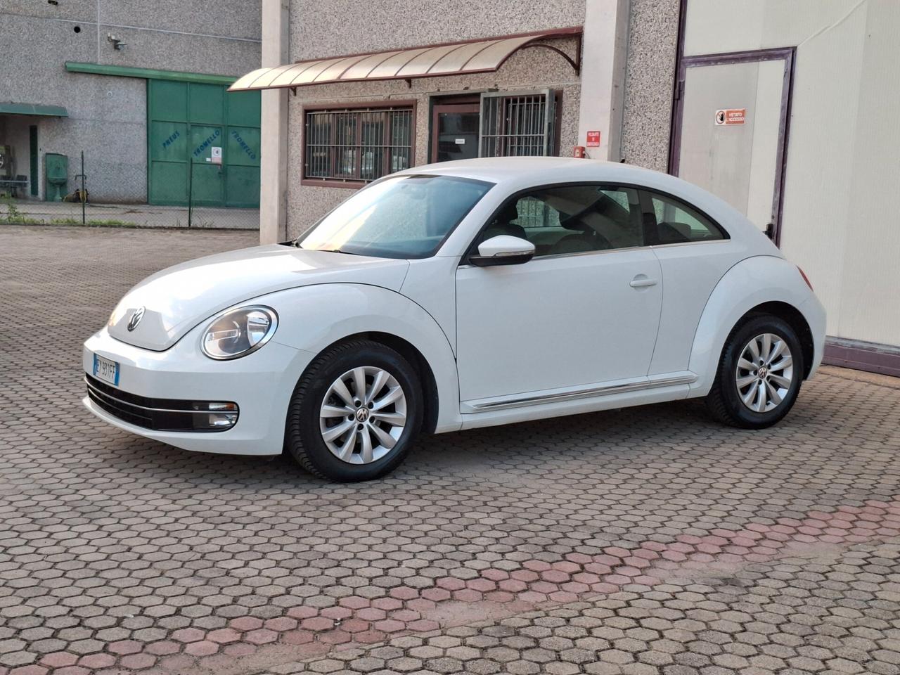 Volkswagen Maggiolino 1.6 TDI Design *NEOPATENTATI*