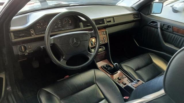 MERCEDES-BENZ E 300 cabrio certificata ASI