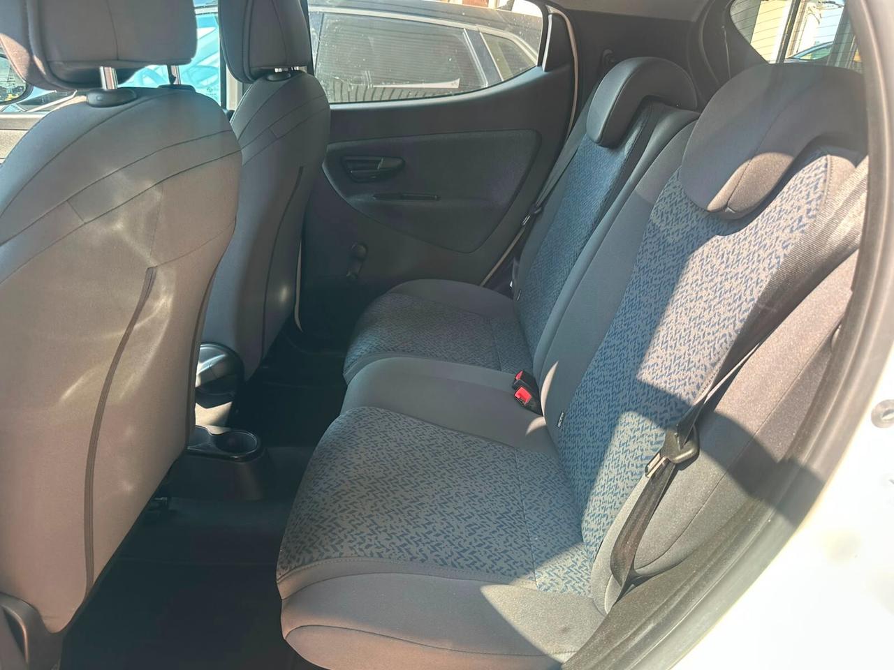 Lancia Ypsilon 1.0 FireFly 5 porte S&S Hybrid Alberta Ferretti
