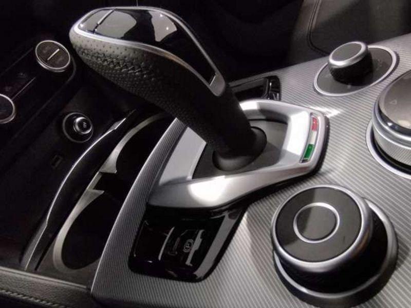 Alfa Romeo Stelvio 2.2 Turbo Diesel 210cv, allestimento Veloce