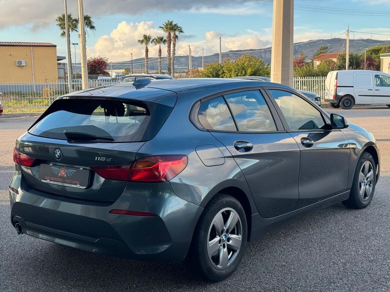 Bmw 116 116d 5p. Business Advantage