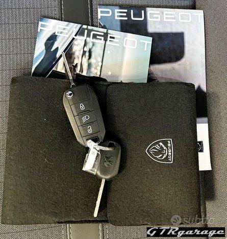 PEUGEOT 2008 130 S&S EAT8 Allure Pack