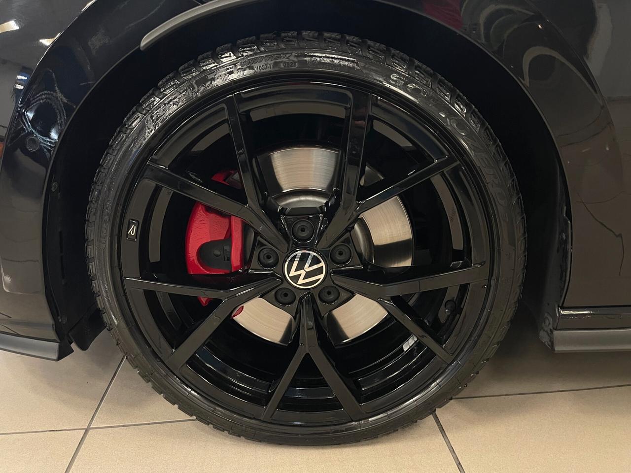 Volkswagen Golf 8 GTI 2.0 TSI 245cv DSG