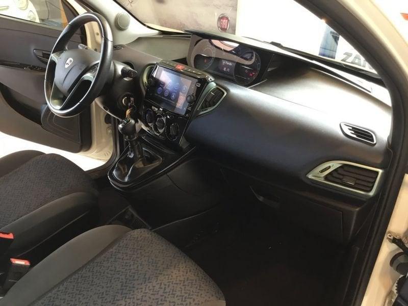 Lancia Ypsilon 1.0 FireFly 70cv Hybrid Gold Plus MY23