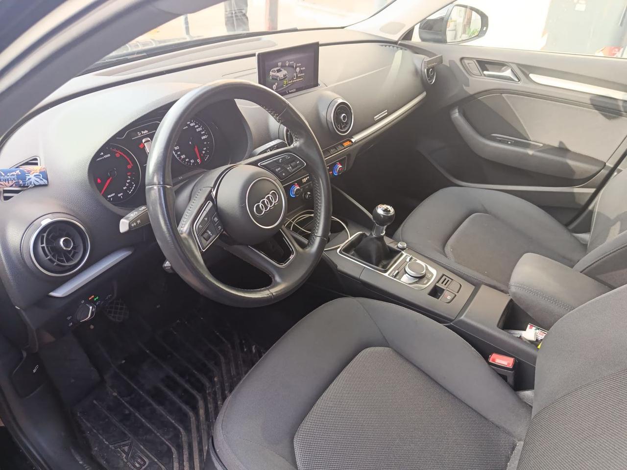 Audi A3 Business 1.6 30 TDI #10427