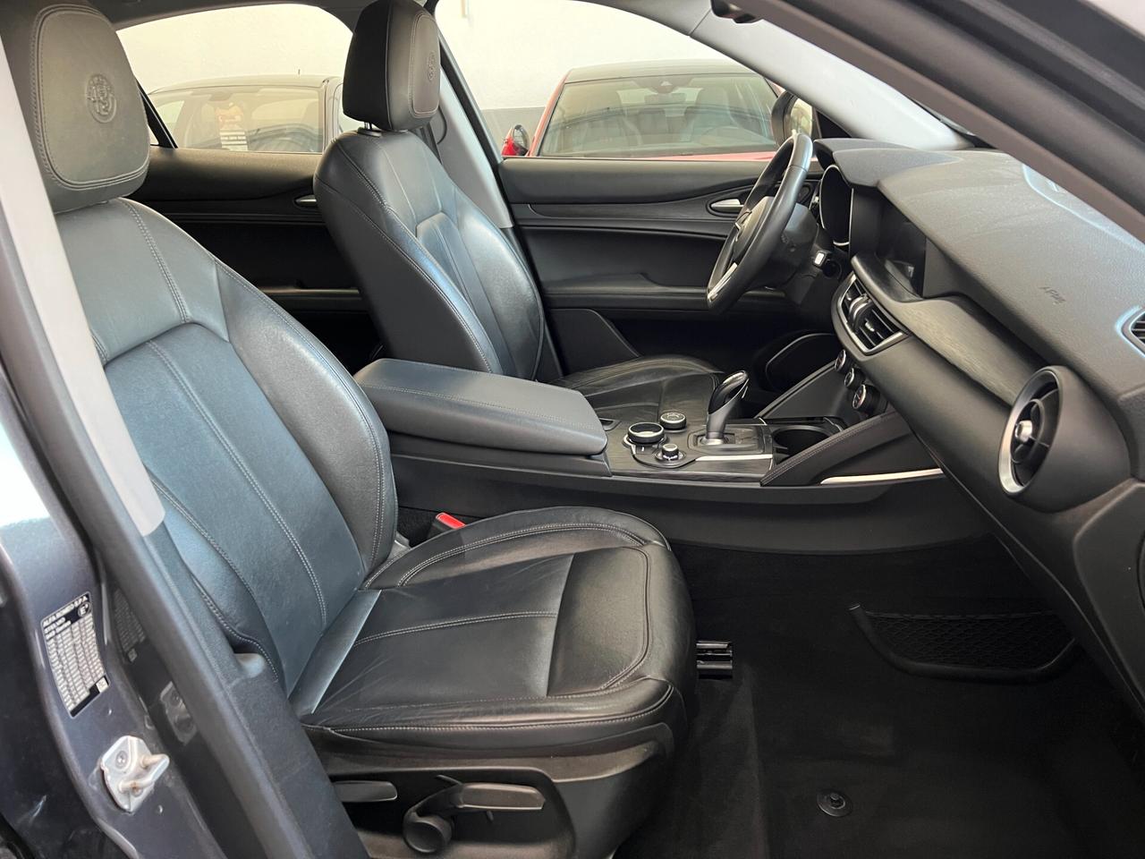 Alfa Romeo Stelvio 2.2 Turbodiesel 210 CV AT8 Q4 Super