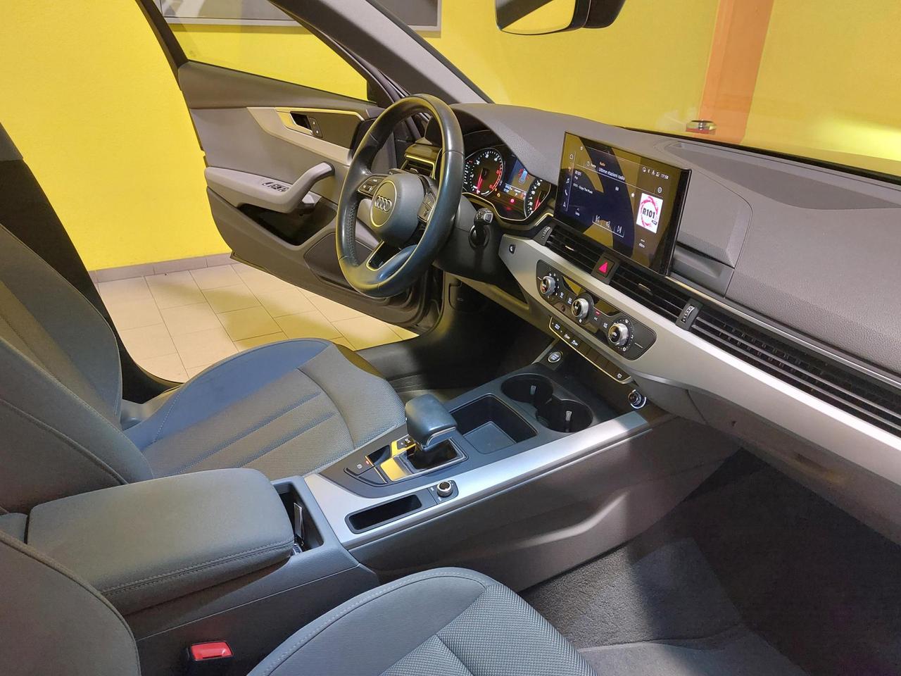 Audi A4 Avant 35 2.0 tdi mhev Business 163cv s-tronic